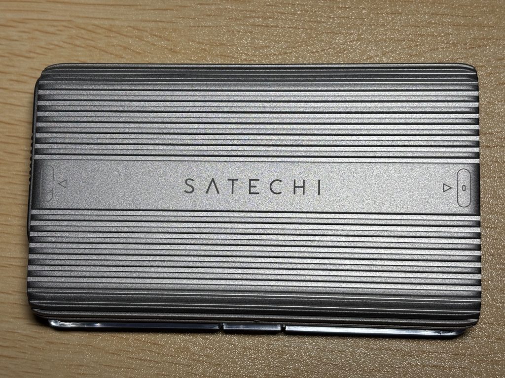 Satechi USB4 エンクロージャー